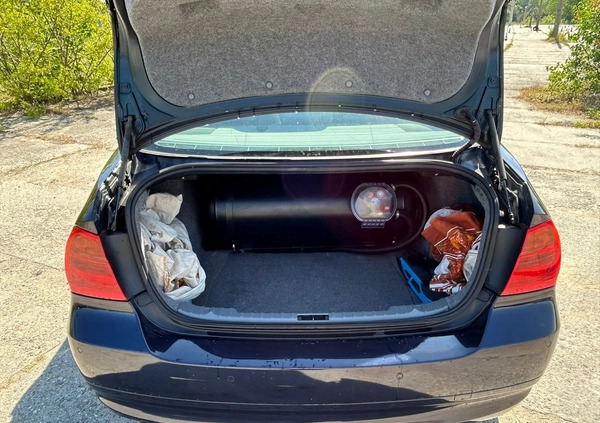 BMW Seria 3 cena 17500 przebieg: 291300, rok produkcji 2005 z Świętochłowice małe 56